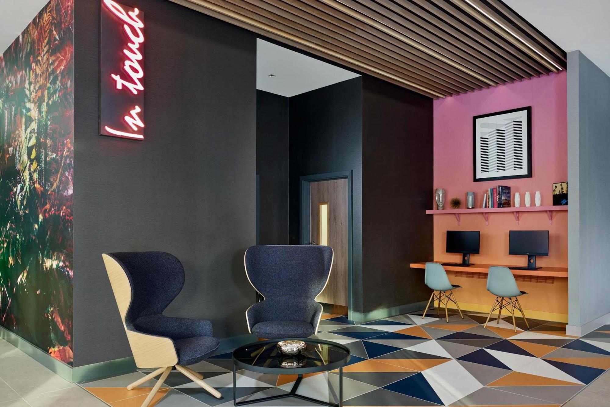 Отель Aloft Birmingham Eastside Экстерьер фото